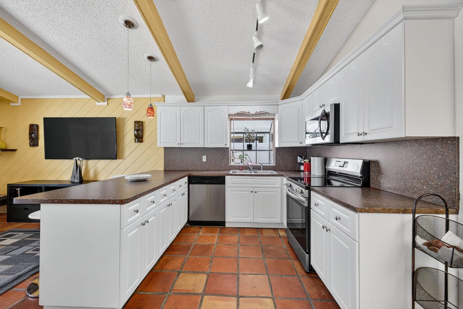 8611 NW 47th Street — photo 10