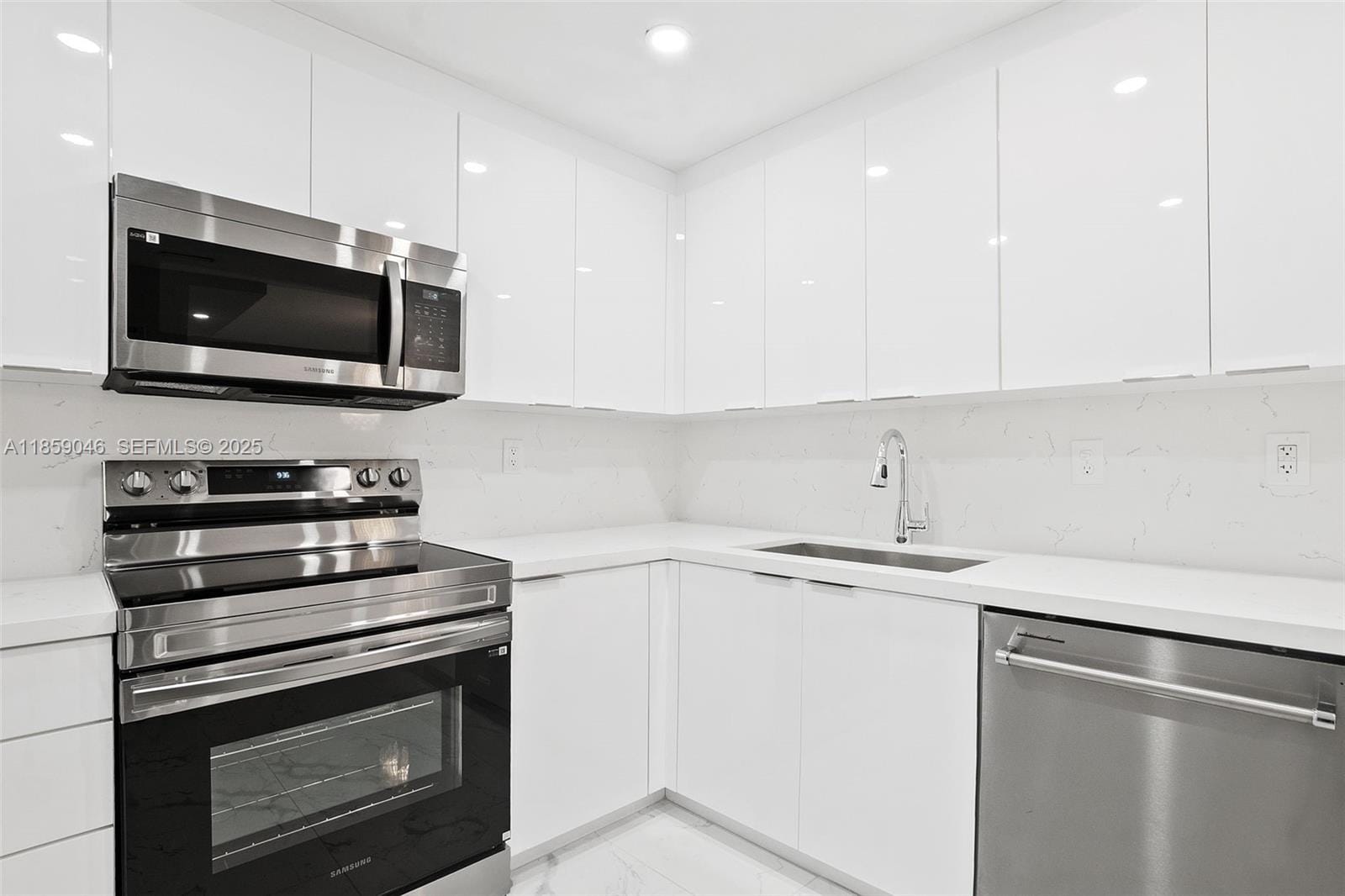 780 NE 69th Street 905, Miami, FL 33138 photo 12