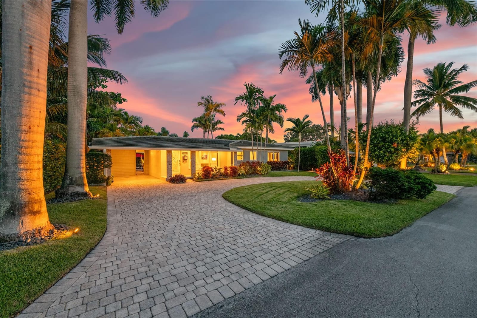 2840 NE 17th Avenue, Wilton Manors, FL 33334