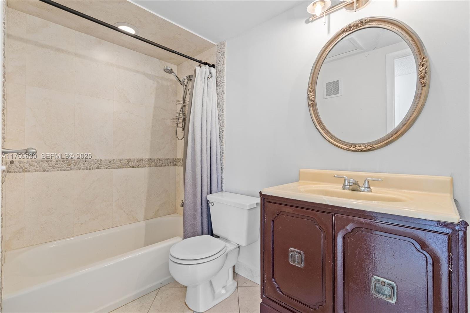 915 NE 199th Street 202-15, Miami, FL 33179 photo 20