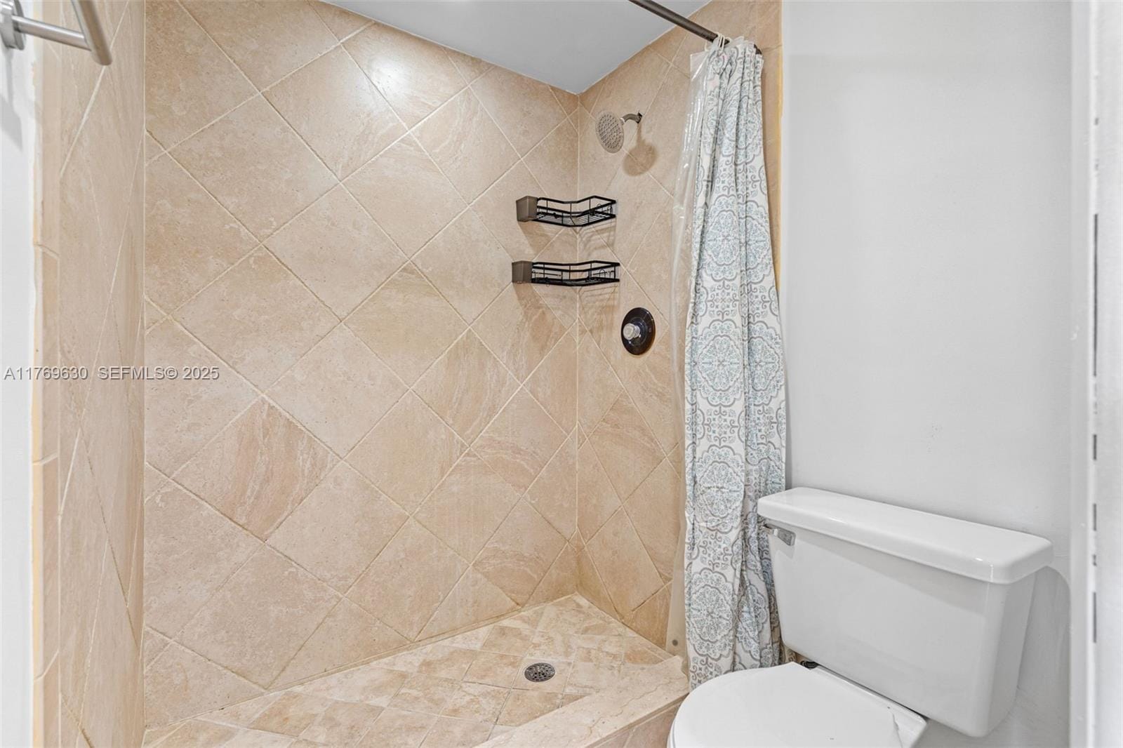 915 NE 199th Street 202-15, Miami, FL 33179 photo 23