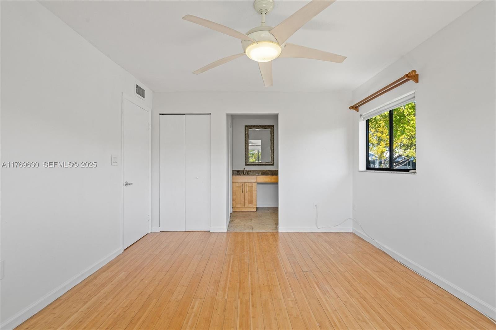 915 NE 199th Street 202-15, Miami, FL 33179 photo 25