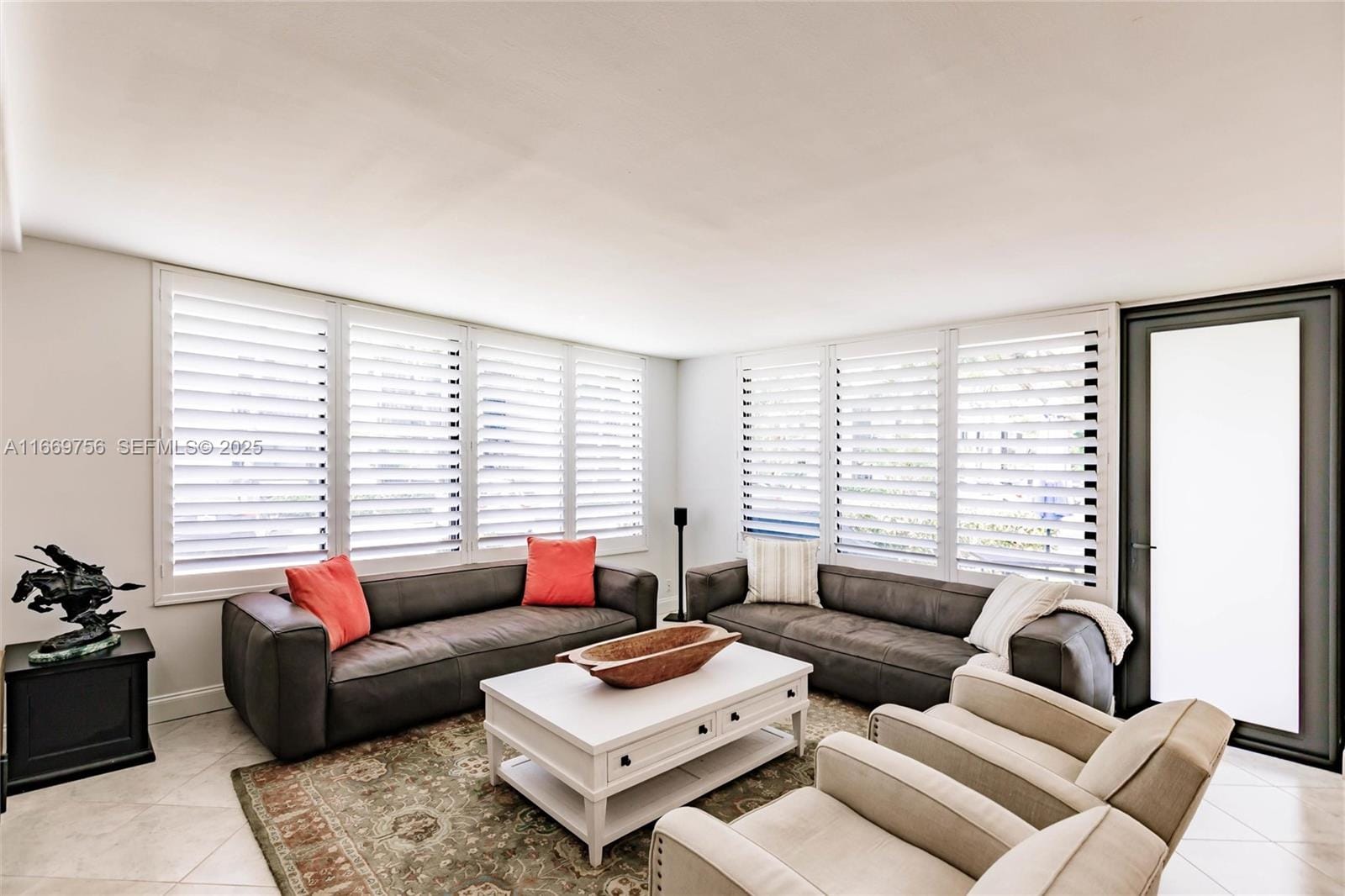 1586 S Ocean Lane 125, Fort Lauderdale, FL 33316 photo 2