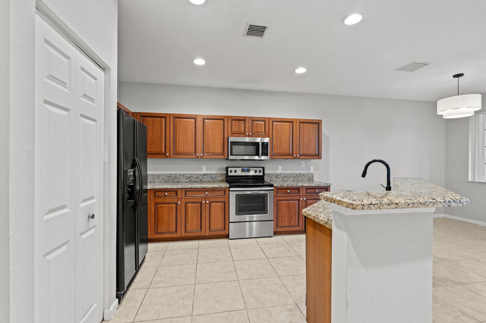 1411 Lucaya Drive, Riviera Beach, FL 33404 photo 12