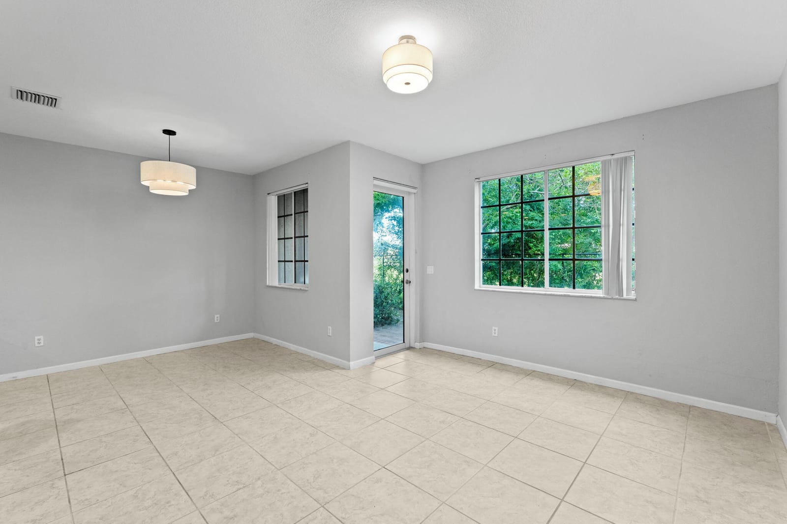 1411 Lucaya Drive, Riviera Beach, FL 33404 photo 8