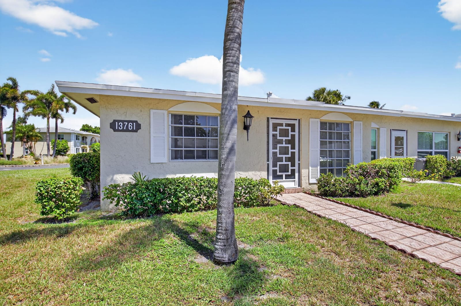 13761 Flora Place A, Delray Beach, FL 33484 photo 2