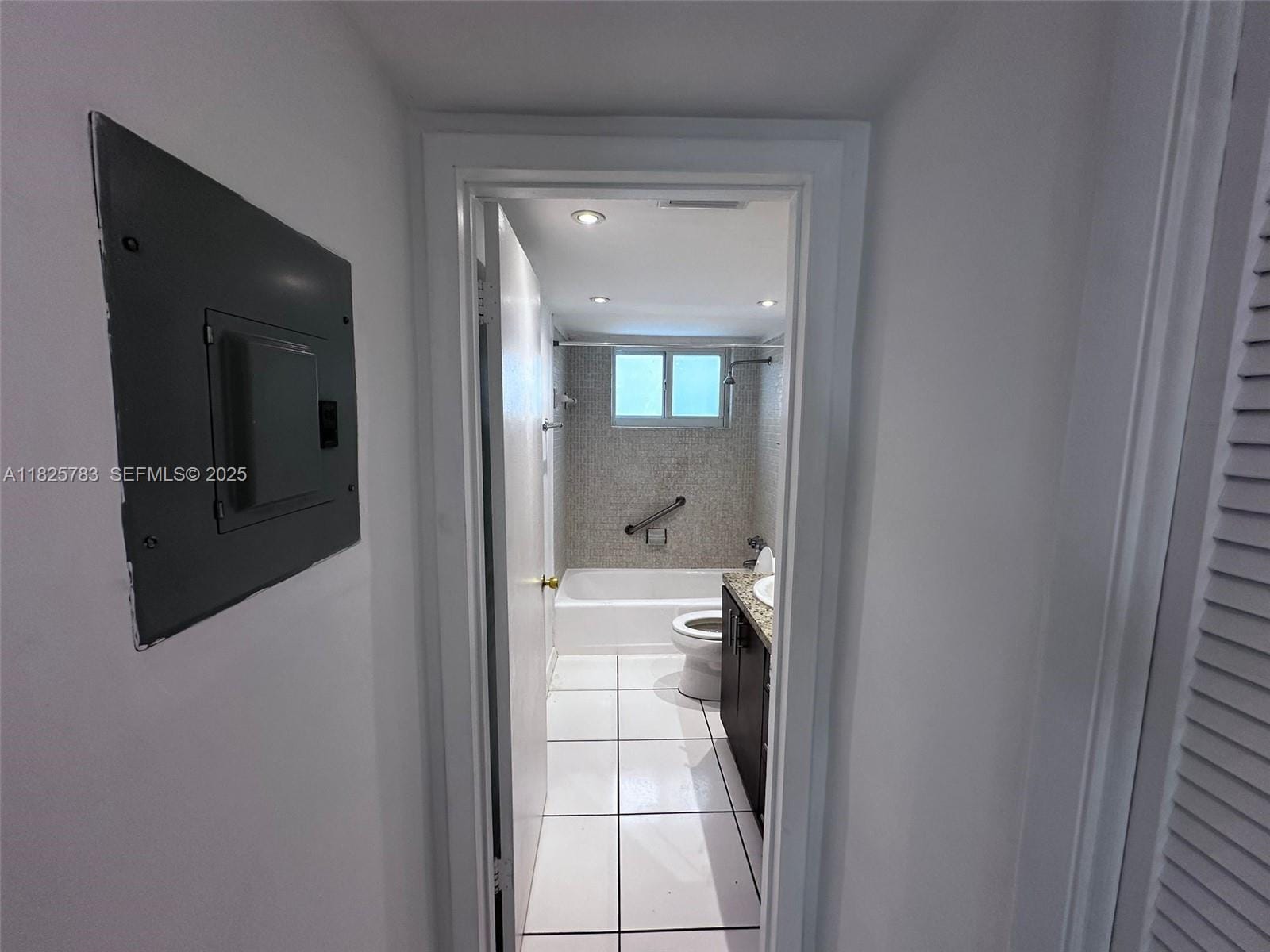 2430 NE 135th Street 304, North Miami, FL 33181 photo 10
