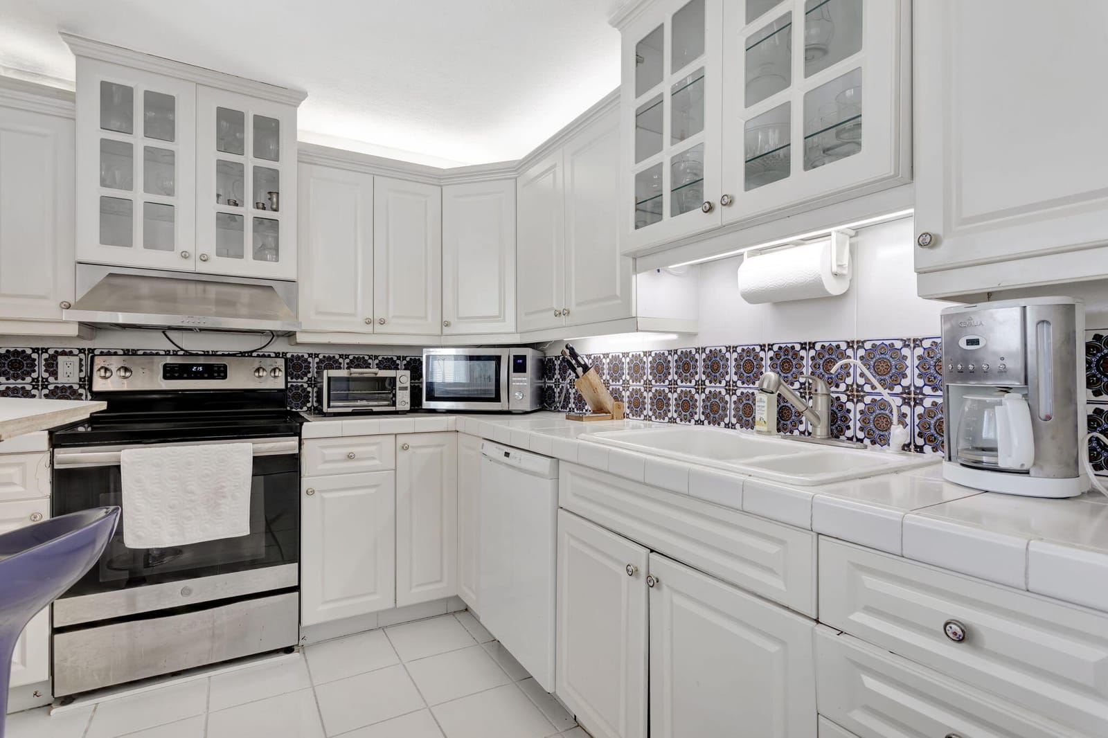 1732 Bridgewood Drive, Boca Raton, FL 33434 photo 2