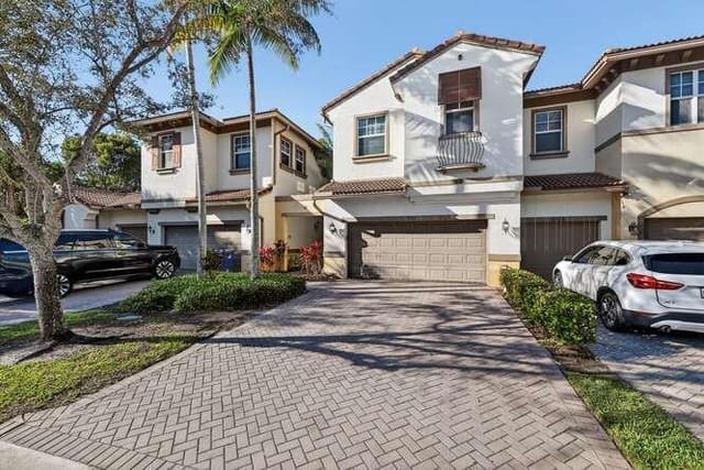 5926 NW 117th Drive 9B, sold in Heron Bay, Coral Springs, FL