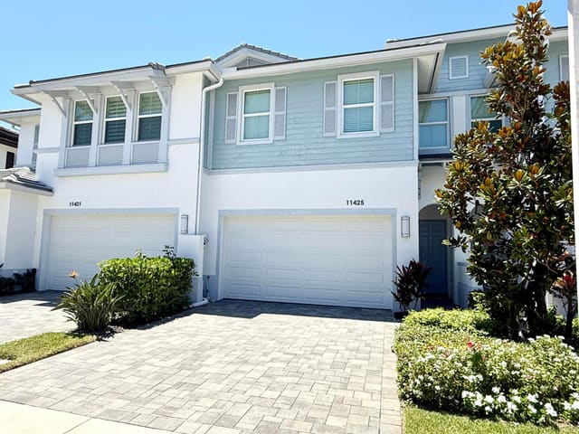 11425 Pointe Midtown Drive, sold in Pointe Midtown, Palm Beach Gardens, FL