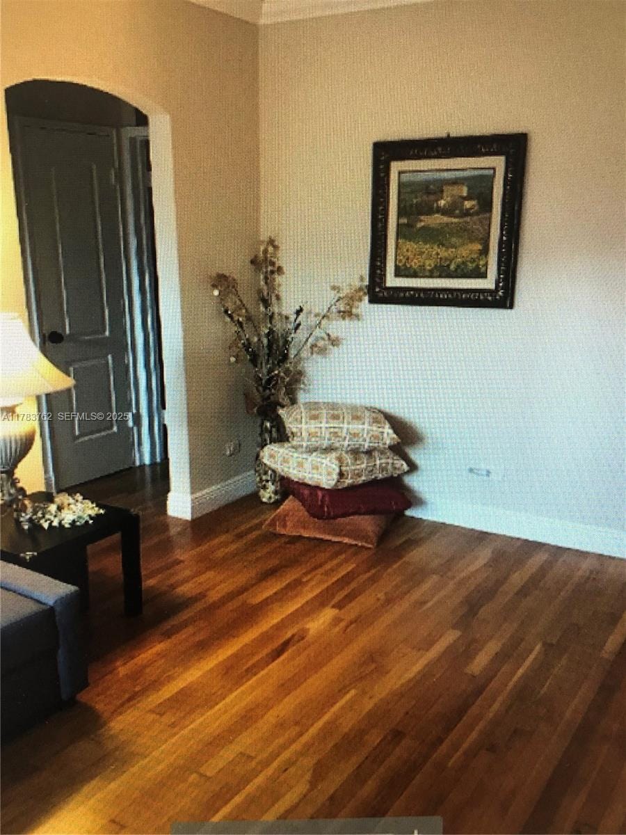 30 Almeria Avenue 6 — photo 2