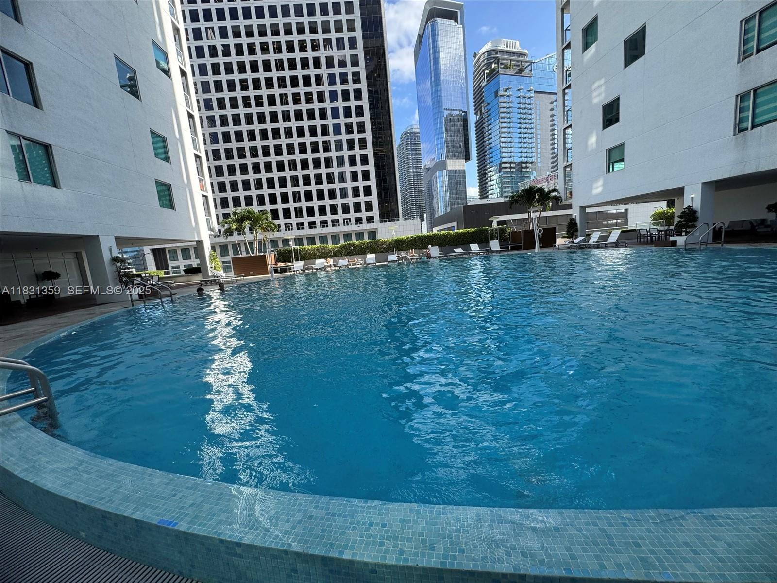 55 SE 6th Street 1801, Miami, FL 33131 photo 2