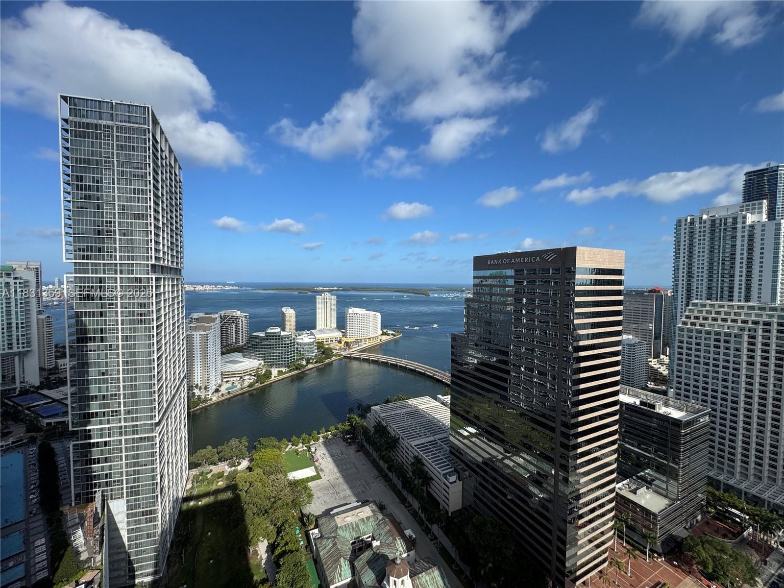 55 SE 6th Street 1801, Miami, FL 33131 photo 24