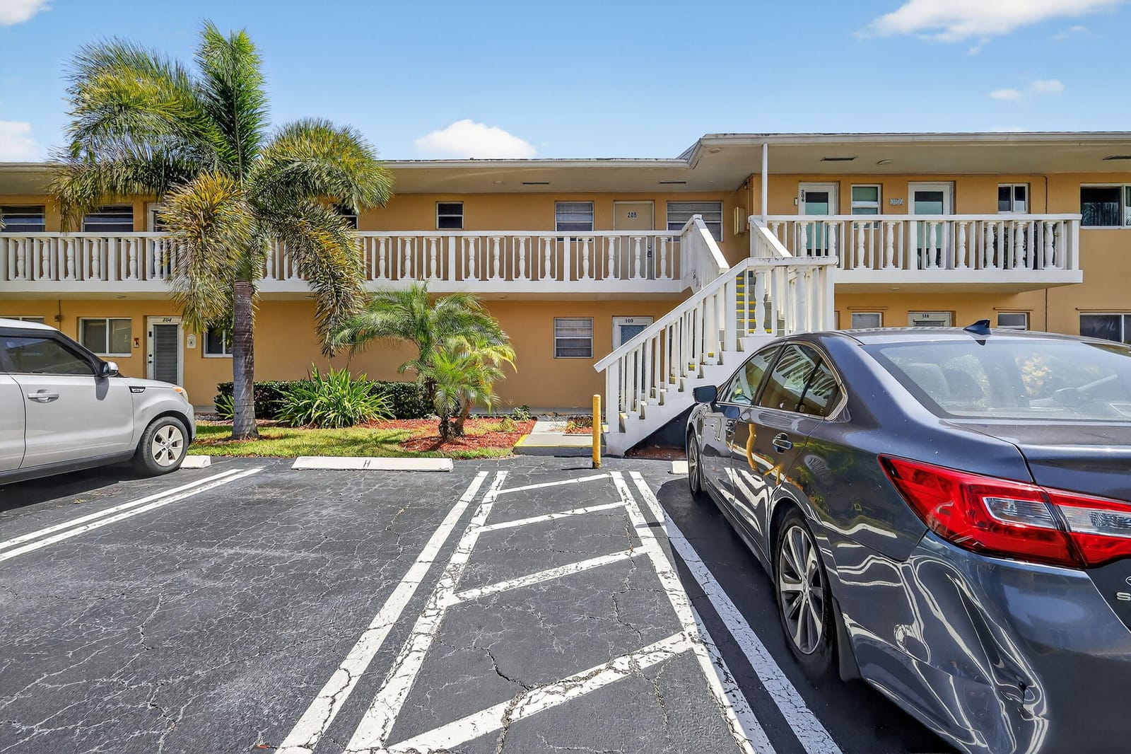 2152 NE 1st Way 205, Boynton Beach, FL 33435 photo 17