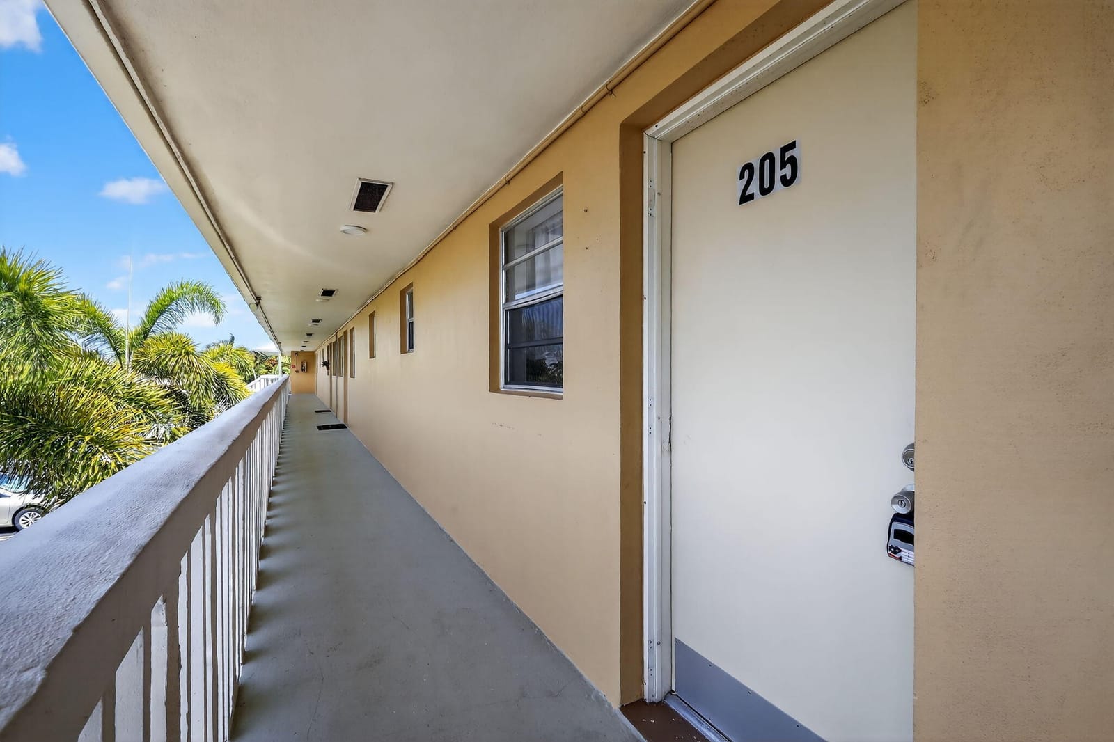 2152 NE 1st Way 205 — photo 3
