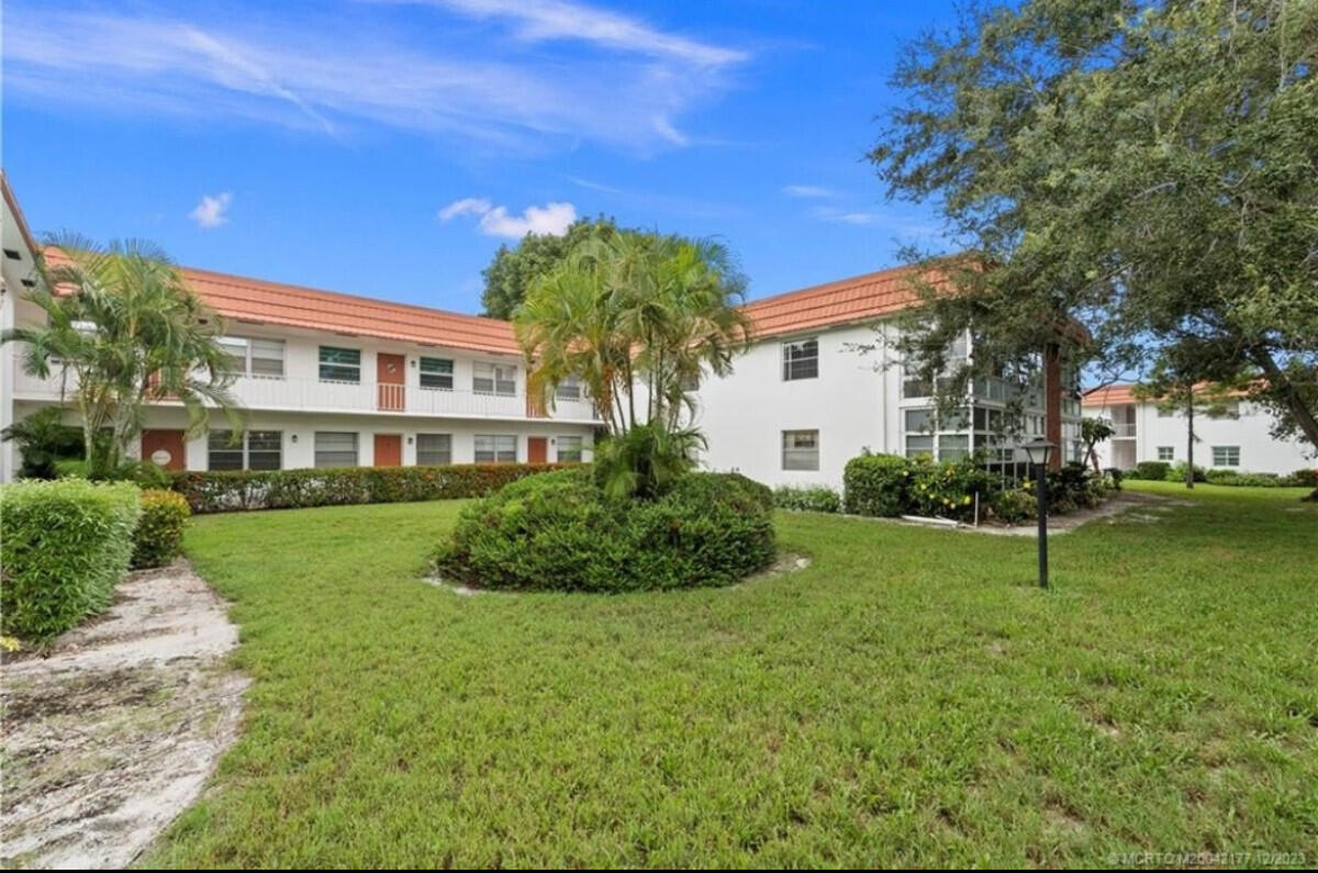 2600 SE Ocean Boulevard B7, Stuart, FL 34996, Stuart