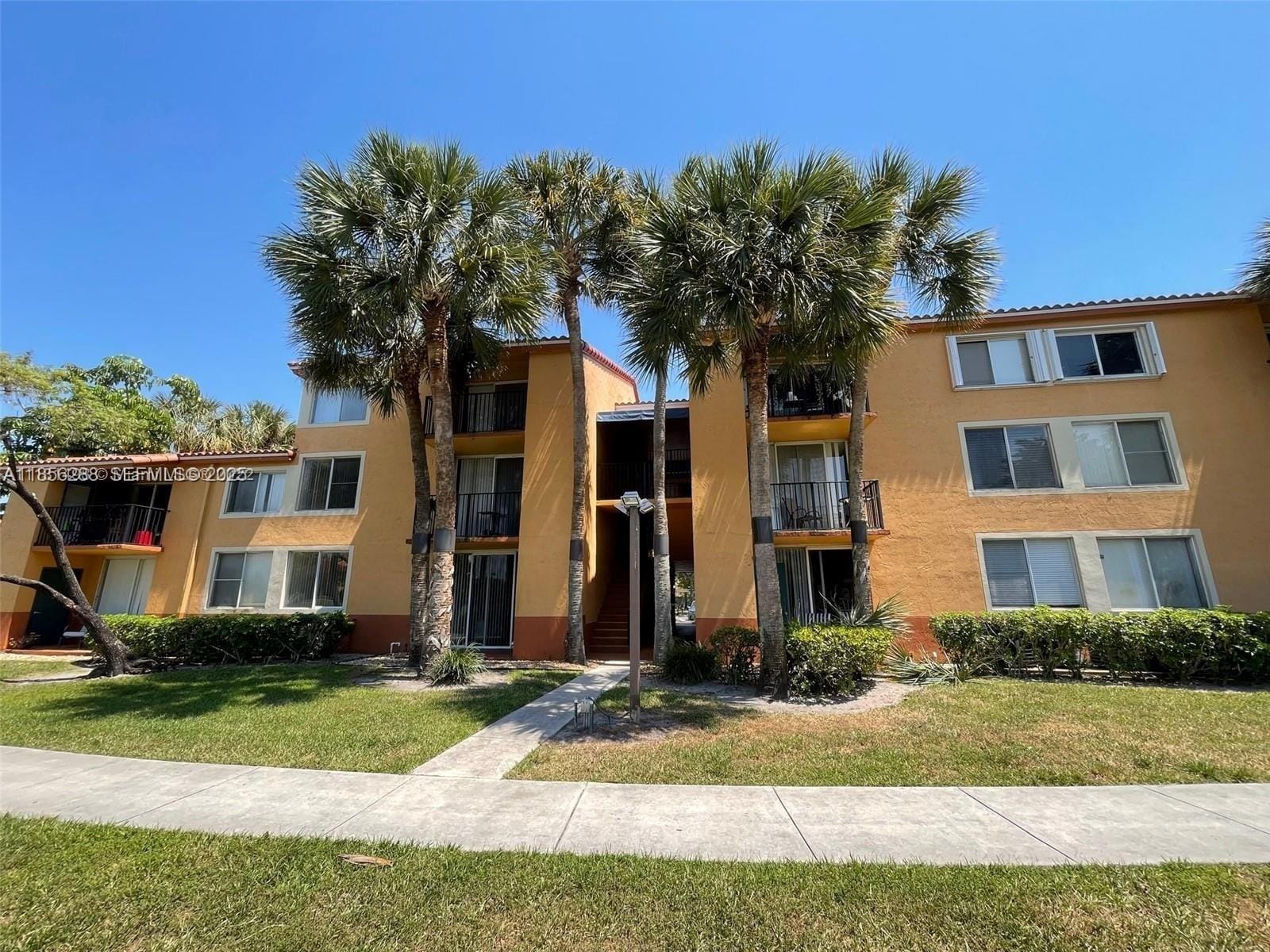 10717 Cleary Boulevard 207, Plantation, FL 33324 photo 2