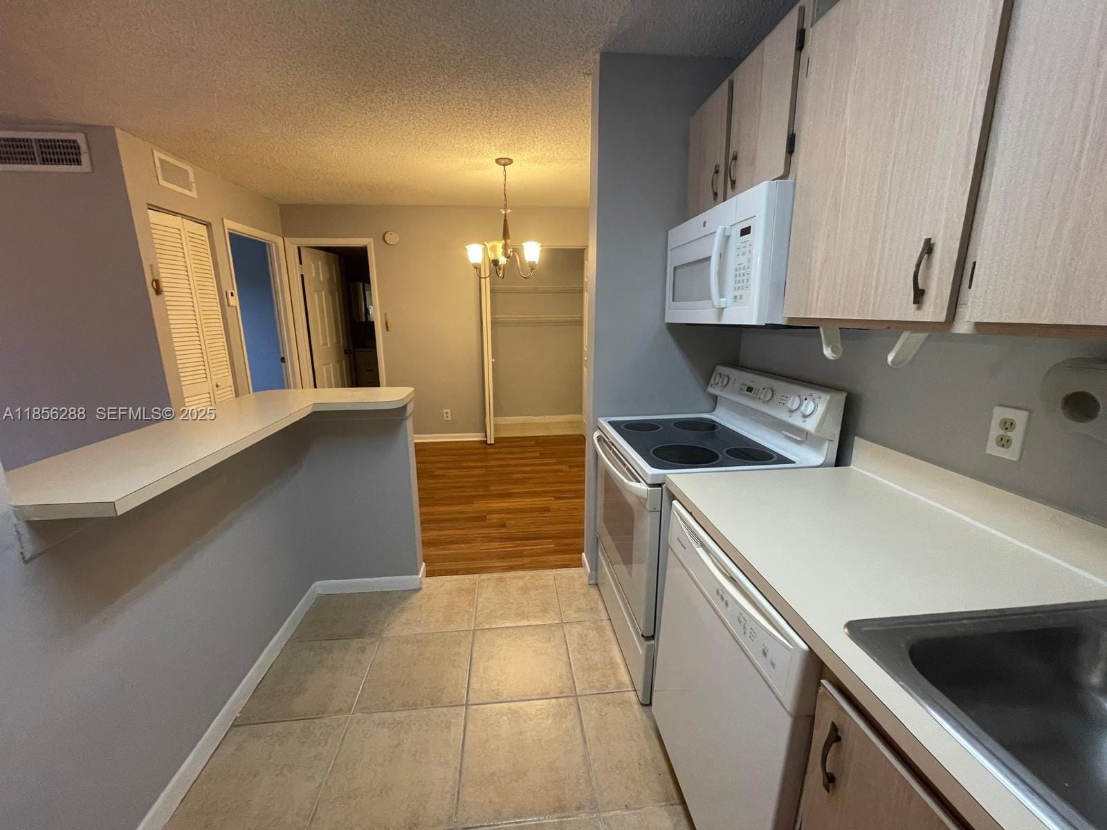 10717 Cleary Boulevard 207, Plantation, FL 33324 photo 5