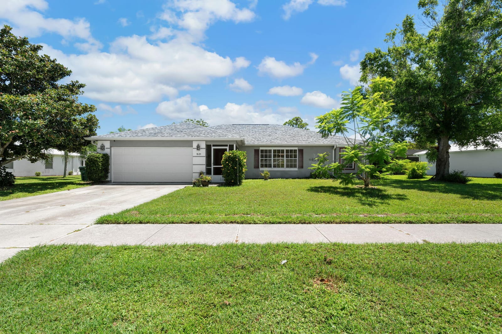 521 NE Solida Circle, Port St. Lucie, FL 34983
