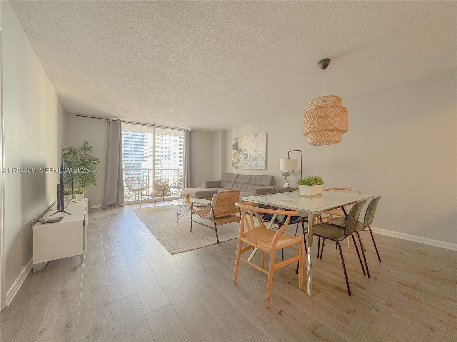 1200 Brickell Bay Drive 1504, Miami, FL 33131