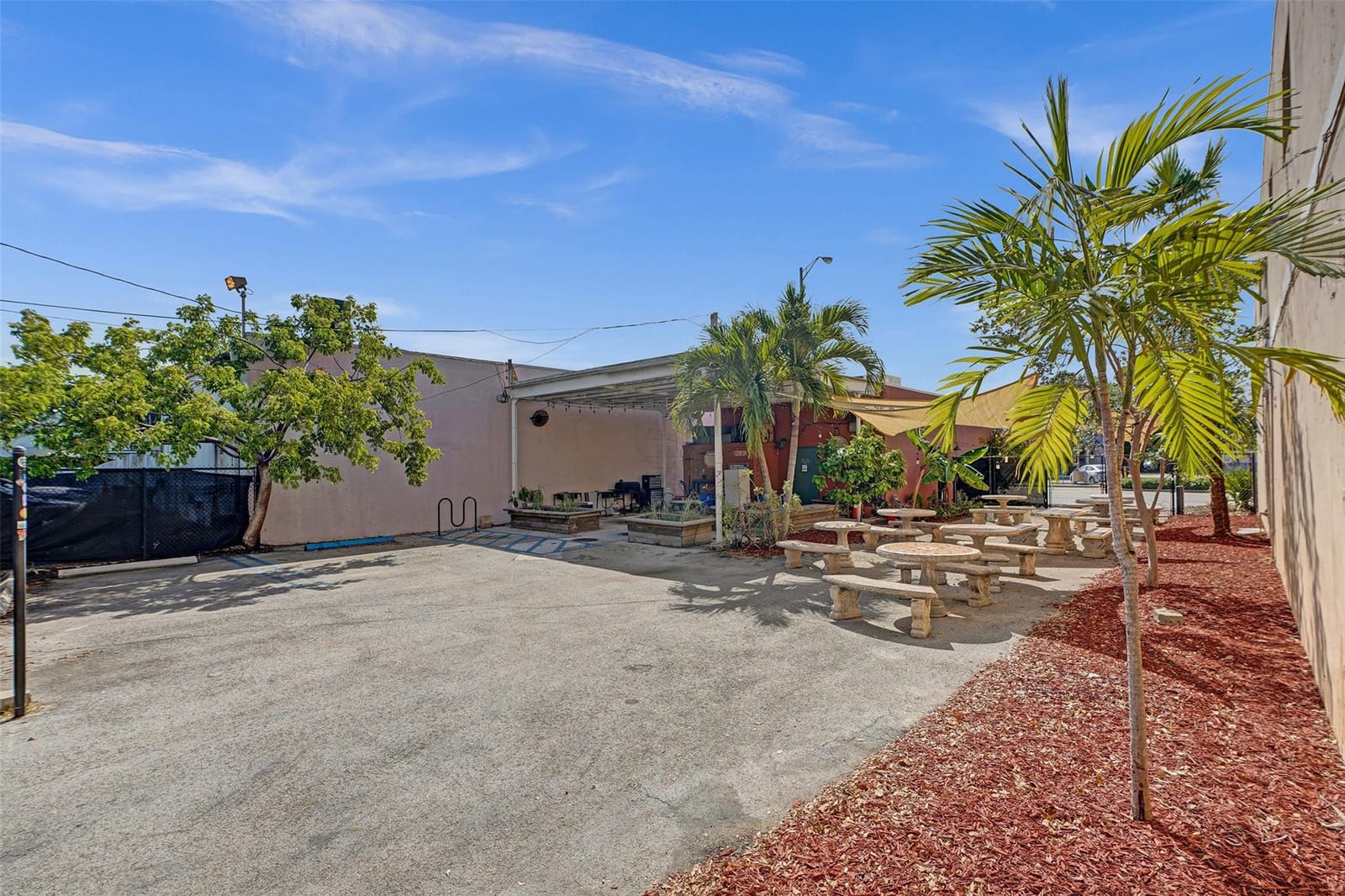12831 W Dixie Highway — photo 11