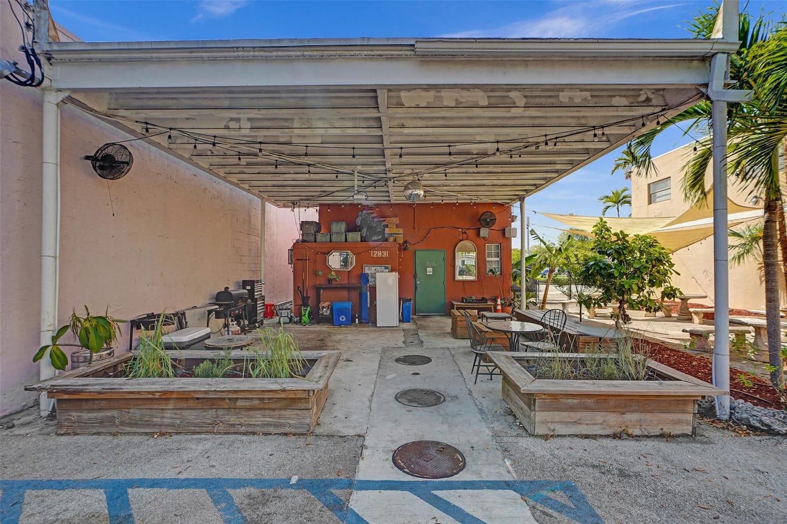 12831 W Dixie Highway — photo 12