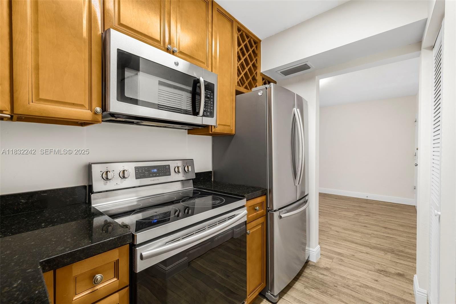 1205 Mariposa Avenue 308, Coral Gables, FL 33146 photo 18