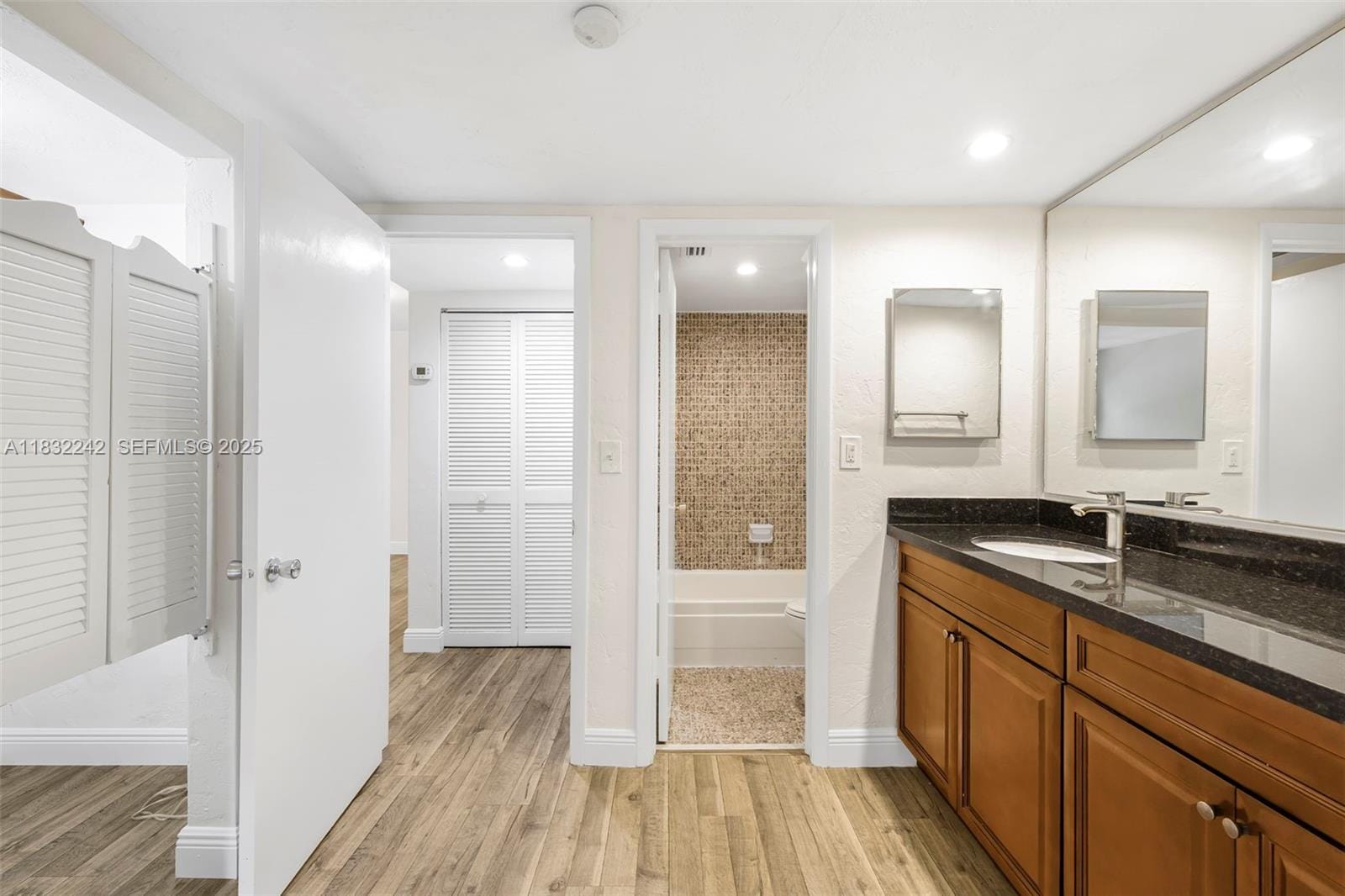 1205 Mariposa Avenue 308, Coral Gables, FL 33146 photo 24