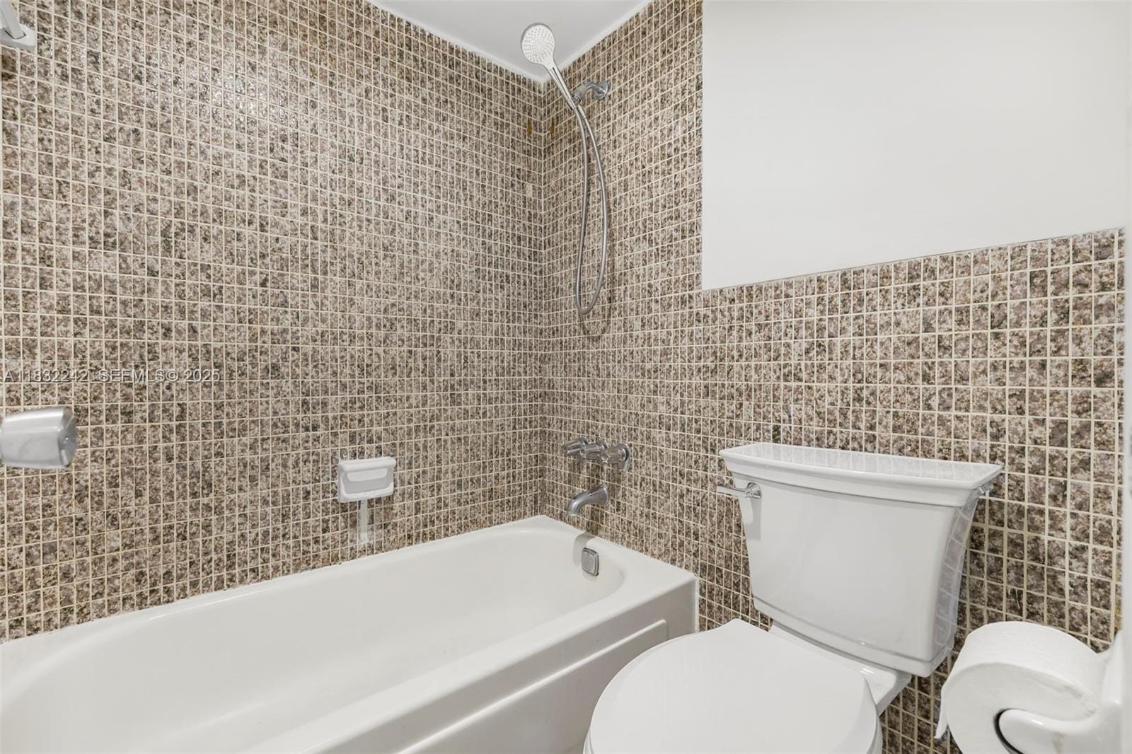 1205 Mariposa Avenue 308, Coral Gables, FL 33146 photo 25