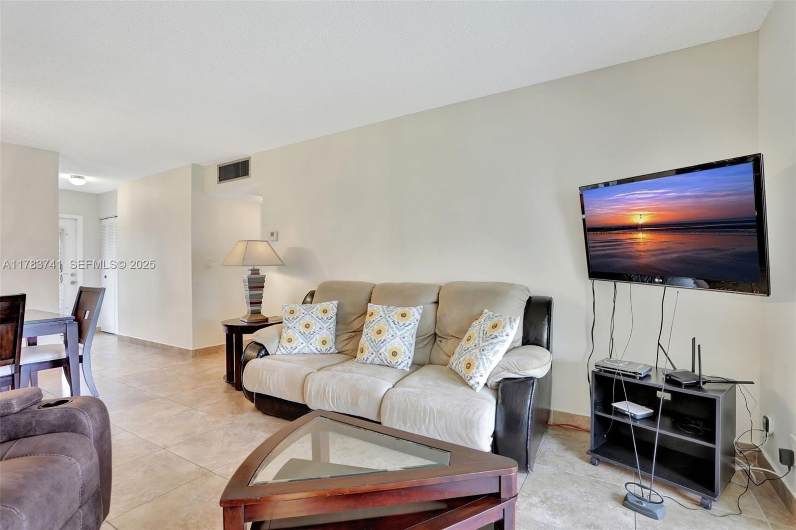 3401 NW 47th Avenue 413, Lauderdale Lakes, FL 33319 photo 14