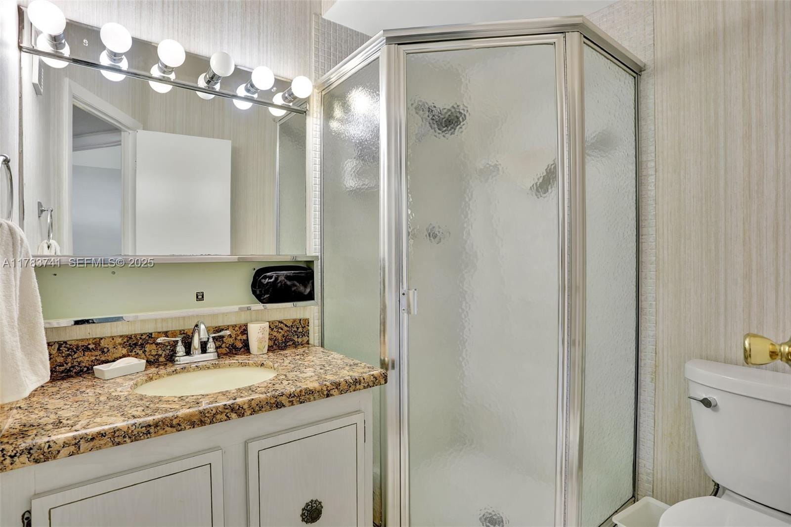 3401 NW 47th Avenue 413, Lauderdale Lakes, FL 33319 photo 17