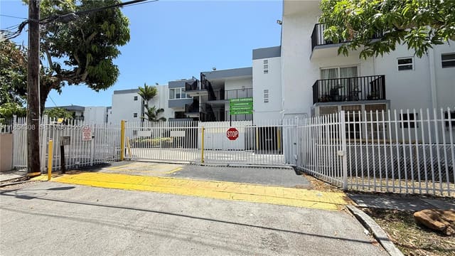 2498 SW 17th Avenue 4105, Miami, FL 33145