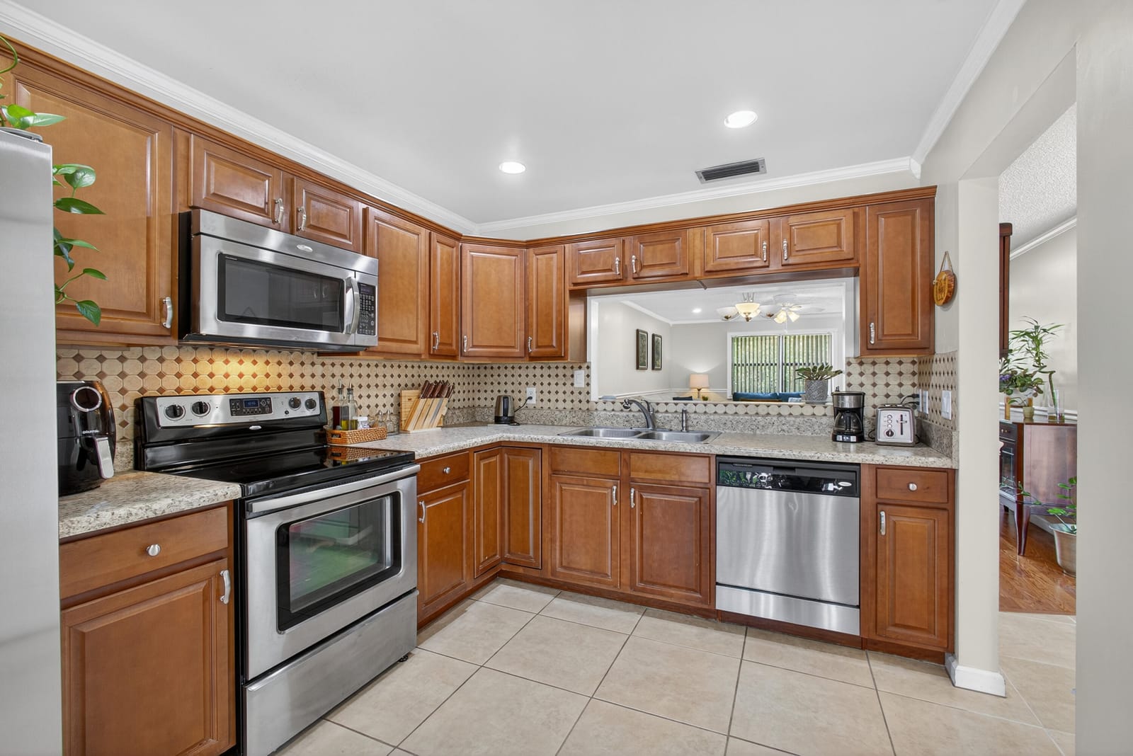 360 Quebec Court, Royal Palm Beach, FL 33411 photo 14