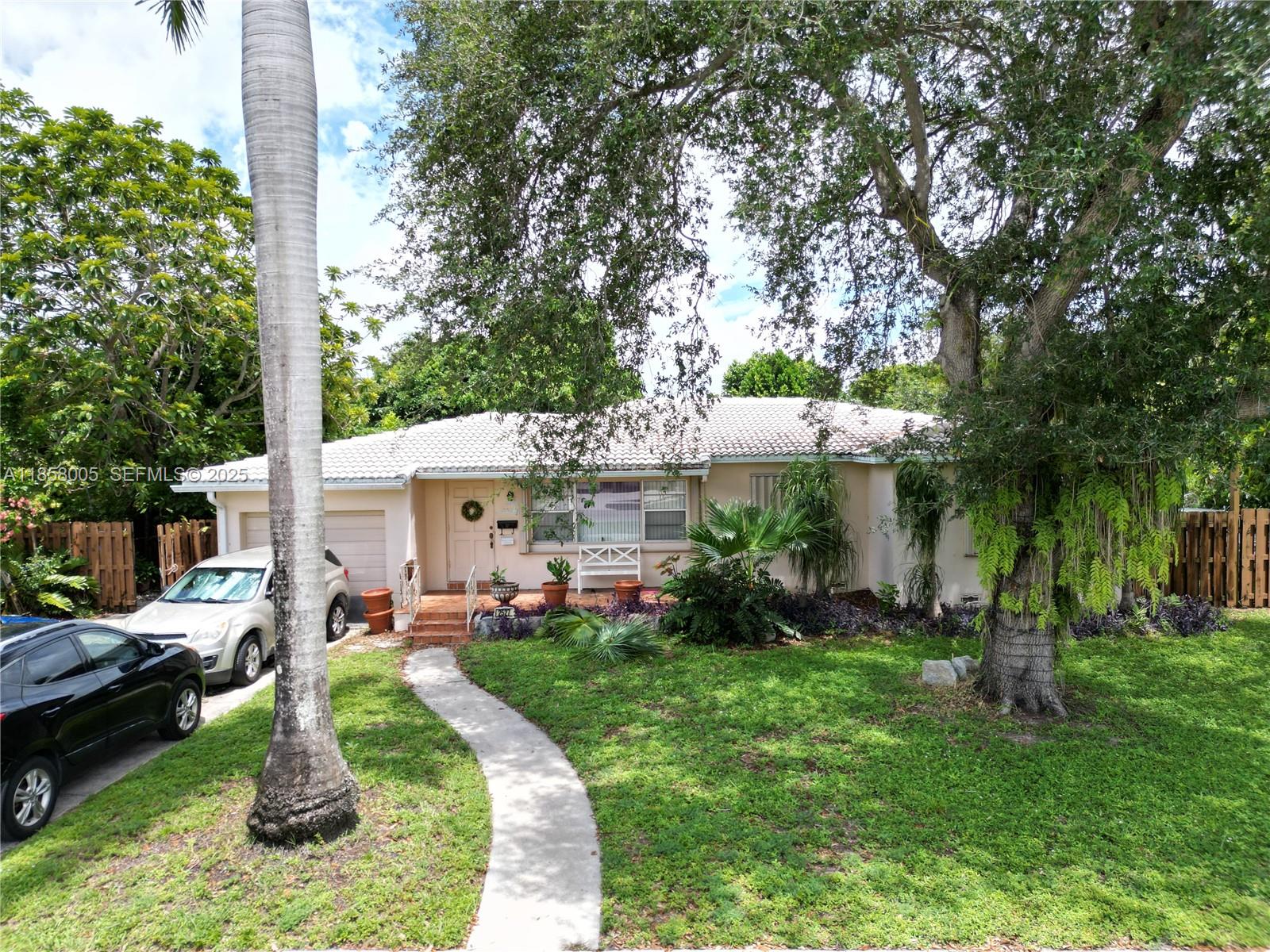 2527 Fillmore Street, Hollywood, FL 33020, Hollywood