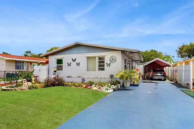 5637 SW 40th Street, West Park, FL 33023