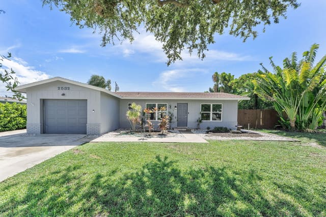 2532 SW 11th Court, Boynton Beach, FL 33426