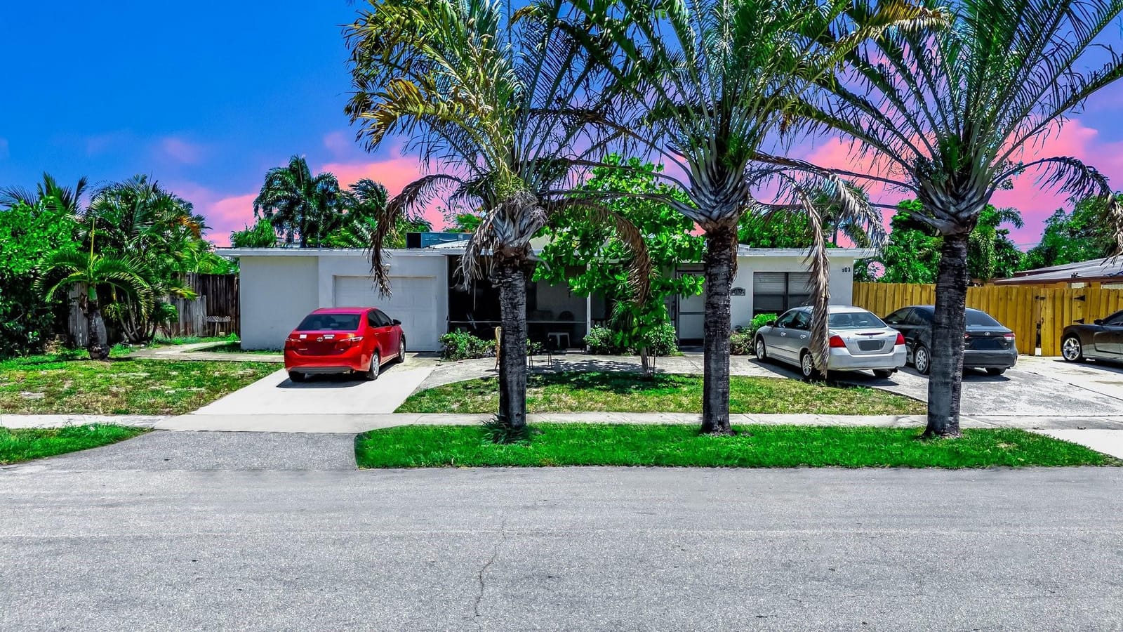907 W Bloxham Street, Lantana, FL 33462 photo 2