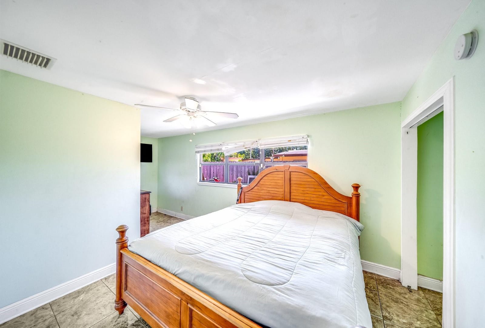 907 W Bloxham Street, Lantana, FL 33462 photo 11