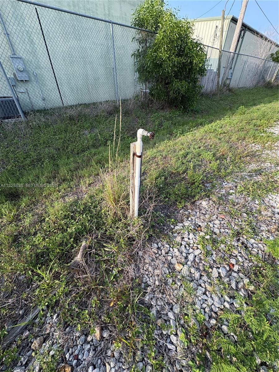 2513 NE 9th Avenue — photo 12
