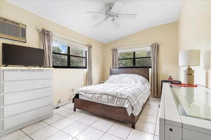 450 NE 175th Street — photo 7