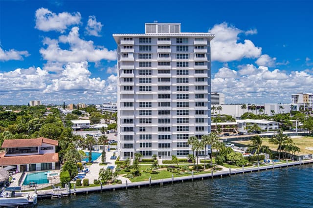888 Intracoastal Drive 4E, sold in Sunrise Tower, Fort Lauderdale, FL