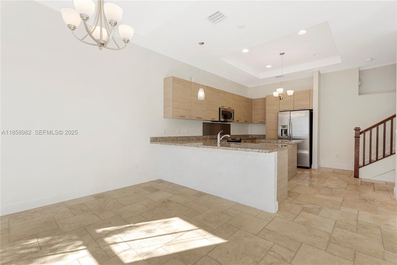 8377 NW 51st Terrace, Doral, FL 33166 photo 2