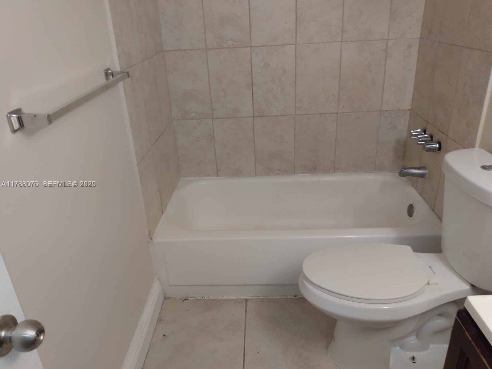 494 NW 165th St Road C-102 — photo 8