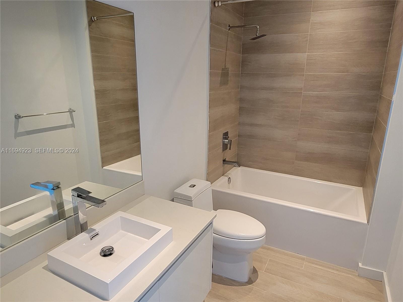 1600 SW 1 Avenue 411 — photo 9