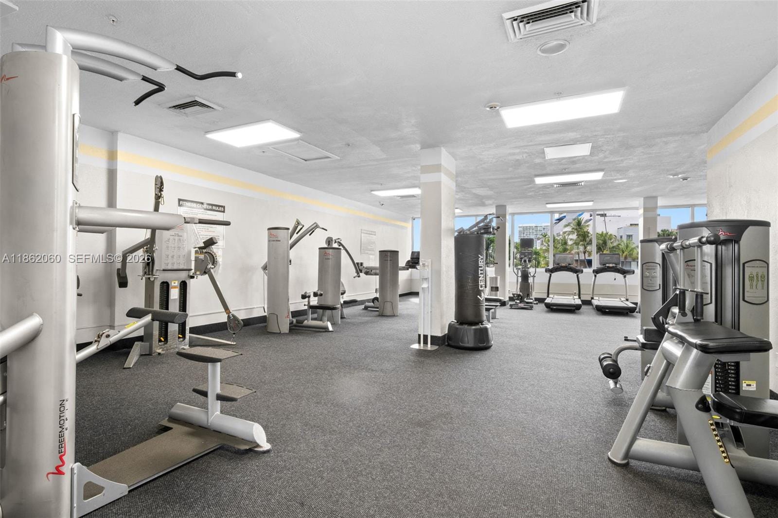 400 Kings Point Drive 105, Sunny Isles Beach, FL 33160 photo 9