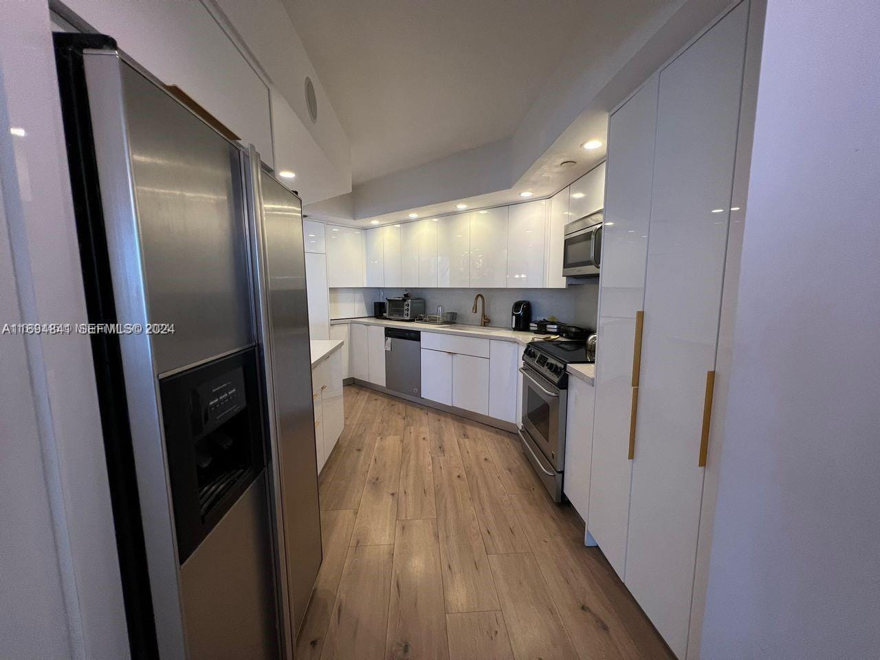 3000 Island Boulevard 1201, Aventura, FL 33160 photo 13