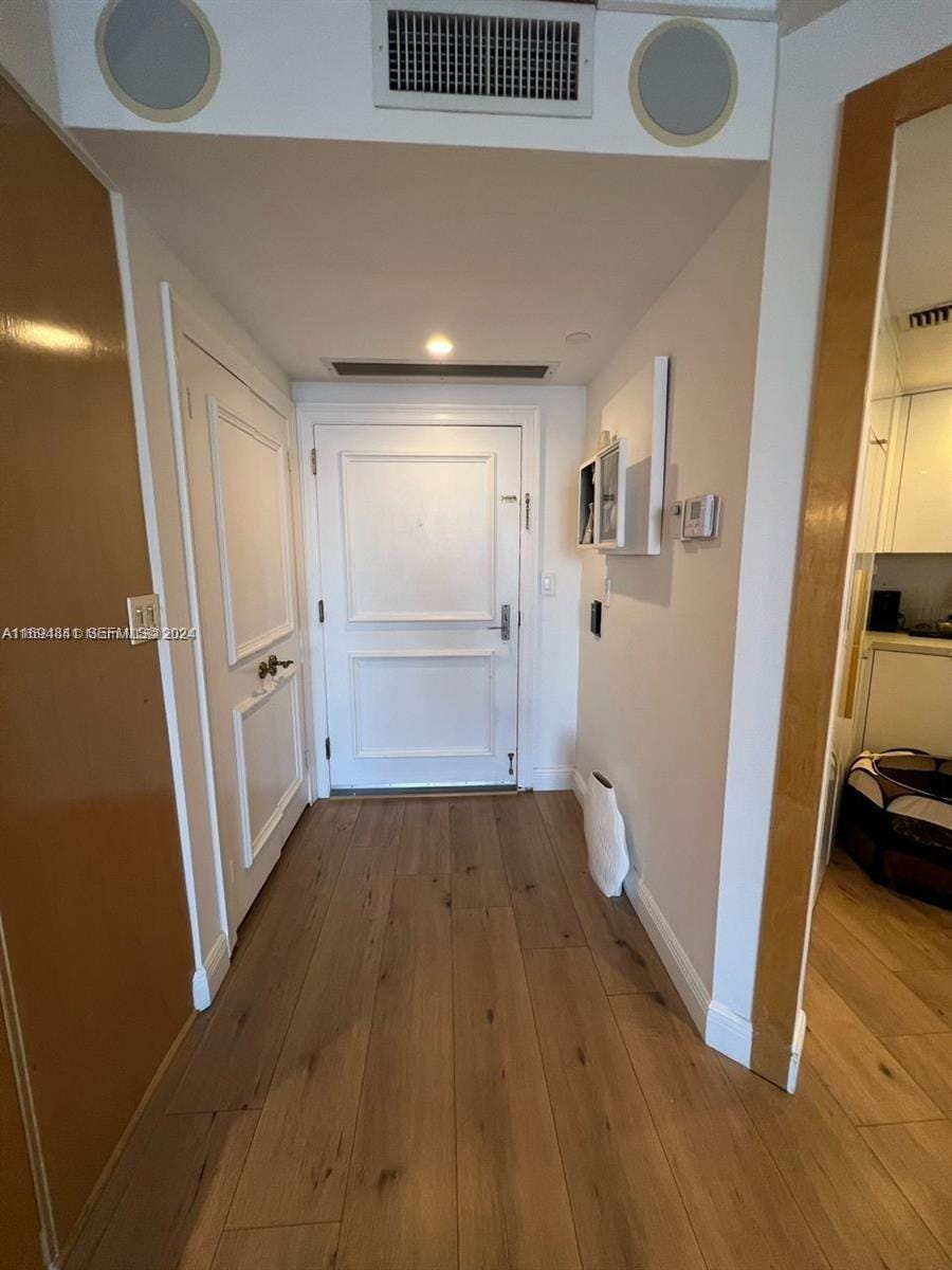 3000 Island Boulevard 1201 — photo 10