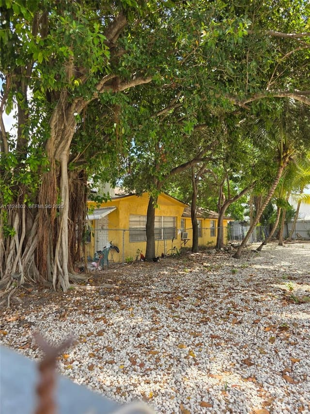 1284 NW 29th Terrace, Miami, FL 33142
