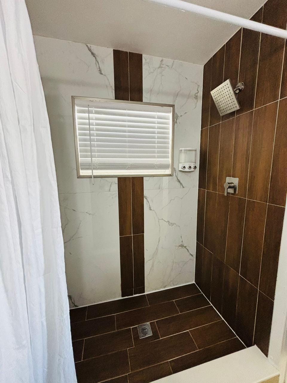2010 NE 1st Avenue, Pompano Beach, FL 33060 photo 15