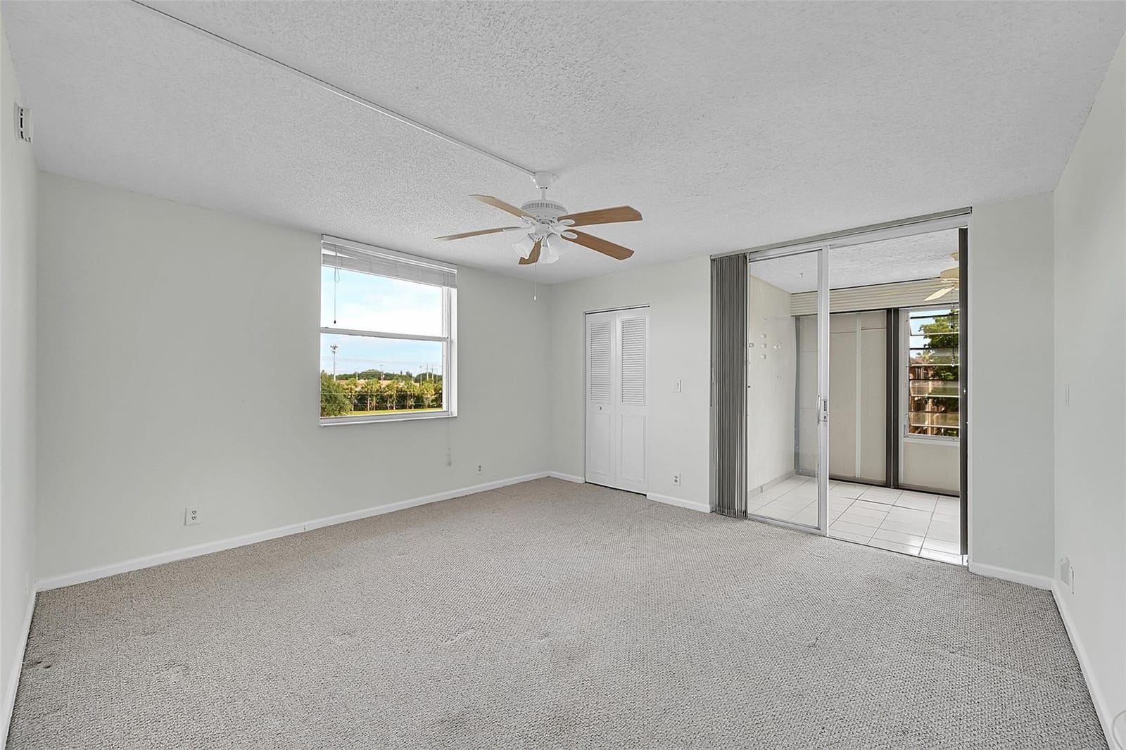 7210 Lake Circle Drive 401, Margate, FL 33063 photo 11